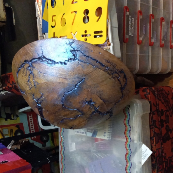 Fractal wood burnt bowl. - Picture 2 of 3